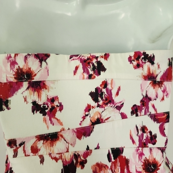 White House Black Market Pink and Red Cottage Floral Print Pleated Corset Sz 4 - Picture 8 of 12